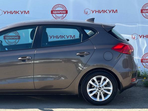 Kia Ceed II Рестайлинг с пробегом 2018 года, цена 1 429 000 рублей, 95349 км, хэтчбек, Автокод Объявления