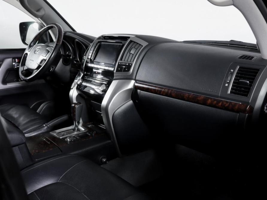 Toyota Land Cruiser 200 Series Рестайлинг 1 Москва  - изображение 9
