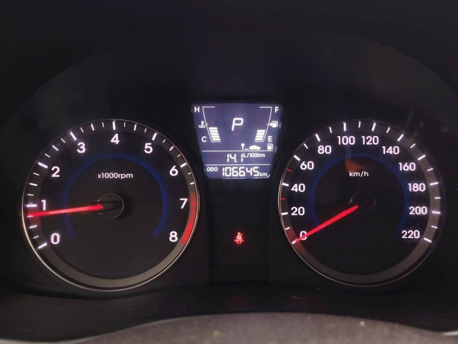 Hyundai Solaris I Москва  - изображение 12