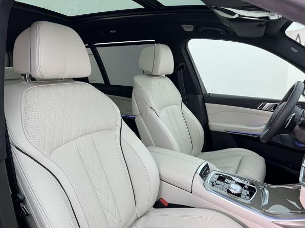 BMW X7 I (G07) Рестайлинг с пробегом 2025 года, цена 16 590 000 рублей, 2480 км, внедорожник, Автокод Объявления