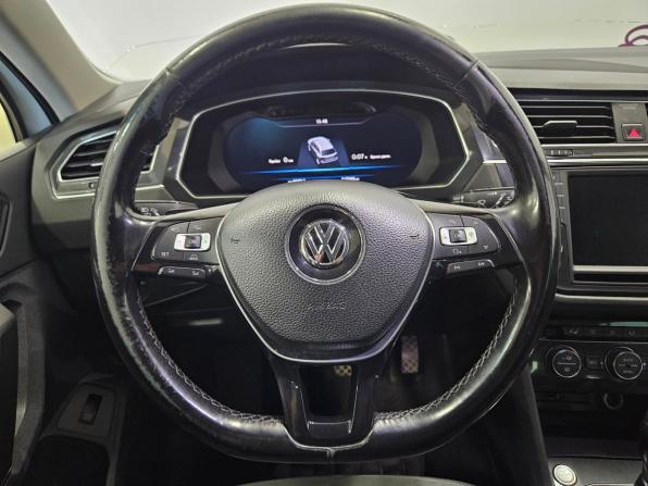 Volkswagen Tiguan II с пробегом 2017 года, цена 2 070 000 рублей, 217595 км, внедорожник, Автокод Объявления