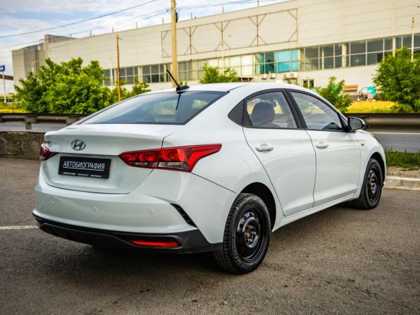Hyundai Solaris II Рестайлинг с пробегом 2020 года, цена 1 378 000 рублей, 90310 км, седан, Автокод Объявления