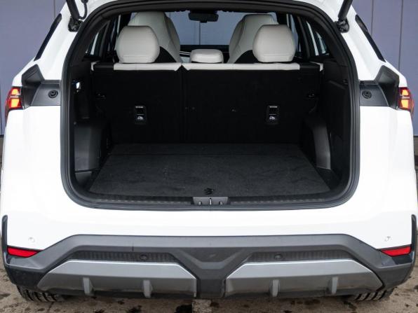 Geely Galaxy L7 с пробегом 2023 года, цена 3 250 000 рублей, 6096 км, внедорожник, Автокод Объявления