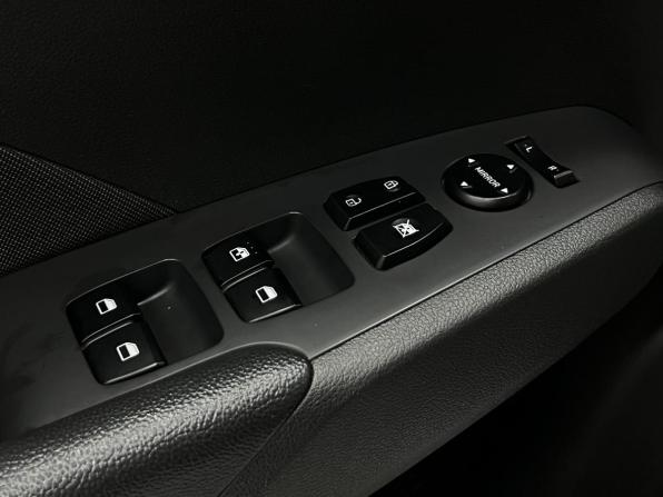 Hyundai Solaris II Рестайлинг с пробегом 2021 года, цена 1 390 000 рублей, 112000 км, седан, Автокод Объявления