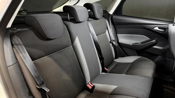 Ford Focus III с пробегом 2012 года, цена 590 000 рублей, 204800 км, хэтчбек, Автокод Объявления