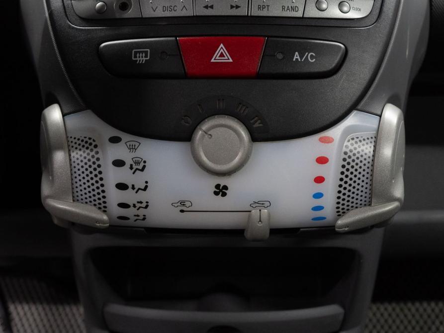 Peugeot 107 I Рестайлинг Тюмень  - изображение 19
