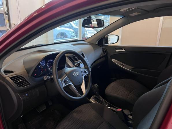 Hyundai Solaris I Рестайлинг с пробегом 2015 года, цена 1 270 000 рублей, 60973 км, седан, Автокод Объявления