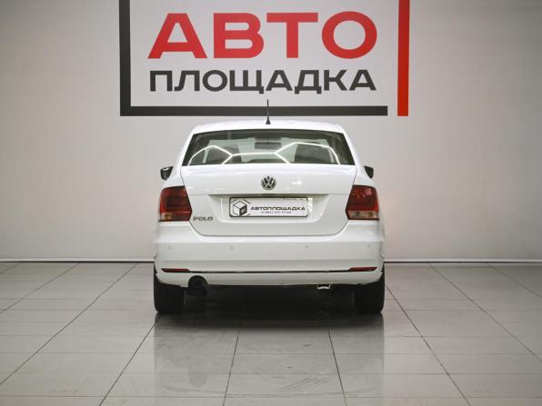 Volkswagen Polo V Рестайлинг с пробегом 2016 года, цена 989 000 рублей, 198982 км, седан, Автокод Объявления