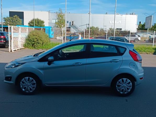 Ford Fiesta Mk6 Рестайлинг с пробегом 2016 года, цена 840 000 рублей, 84000 км, хэтчбек, Автокод Объявления