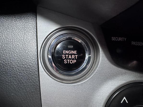 Toyota RAV4 III (XA30) с пробегом 2008 года, цена 1 237 000 рублей, 307954 км, внедорожник, Автокод Объявления