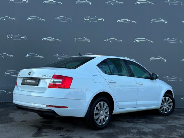 Skoda Octavia III (A7) Рестайлинг с пробегом 2020 года, цена 1 873 800 рублей, 48512 км, лифтбек, Автокод Объявления