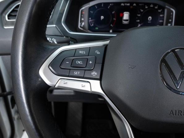 Volkswagen Tiguan II Рестайлинг с пробегом 2021 года, цена 3 428 000 рублей, 90364 км, внедорожник, Автокод Объявления