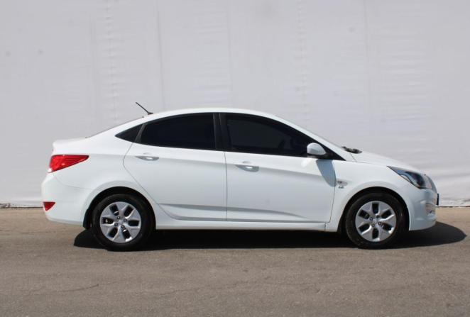 Hyundai Solaris I Рестайлинг с пробегом 2015 года, цена 1 290 000 рублей, 87719 км, седан, Автокод Объявления
