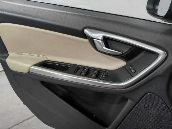 Volvo S60 II с пробегом 2012 года, цена 950 000 рублей, 215632 км, седан, Автокод Объявления