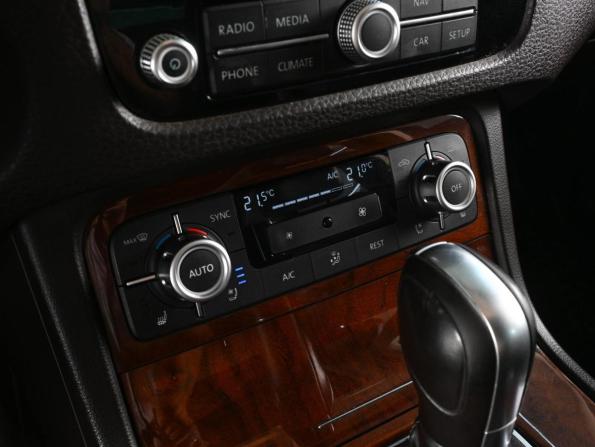 Volkswagen Touareg II с пробегом 2014 года, цена 2 499 000 рублей, 232832 км, внедорожник, Автокод Объявления