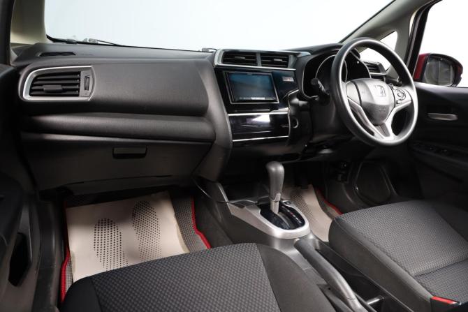 Honda Fit III Рестайлинг с пробегом 2019 года, цена 1 169 000 рублей, 92200 км, хэтчбек, Автокод Объявления