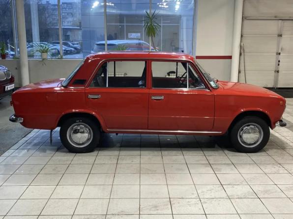 Lada (ВАЗ) 2101 с пробегом 1986 года, цена 555 555 рублей, 42920 км, седан, Автокод Объявления