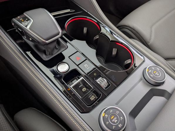 Volkswagen Touareg III Рестайлинг с пробегом 2025 года, цена 8 200 000 рублей, 2517 км, внедорожник, Автокод Объявления