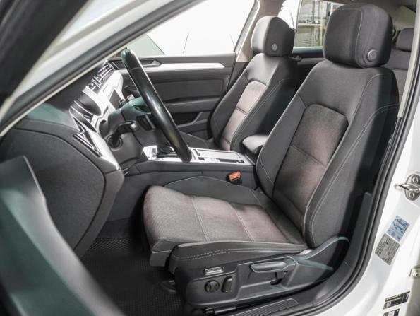 Volkswagen Passat B8 с пробегом 2018 года, цена 1 699 000 рублей, 158224 км, седан, Автокод Объявления