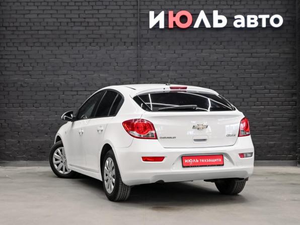 Chevrolet Cruze I Рестайлинг с пробегом 2013 года, цена 690 000 рублей, 175165 км, хэтчбек, Автокод Объявления