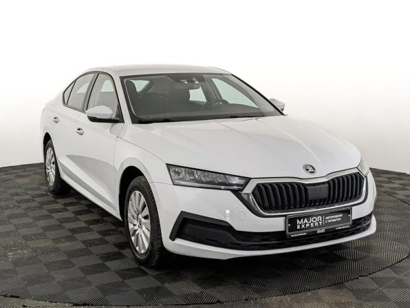 Skoda Octavia IV (A8) с пробегом 2021 года, цена 2 140 000 рублей, 73007 км, лифтбек, Автокод Объявления