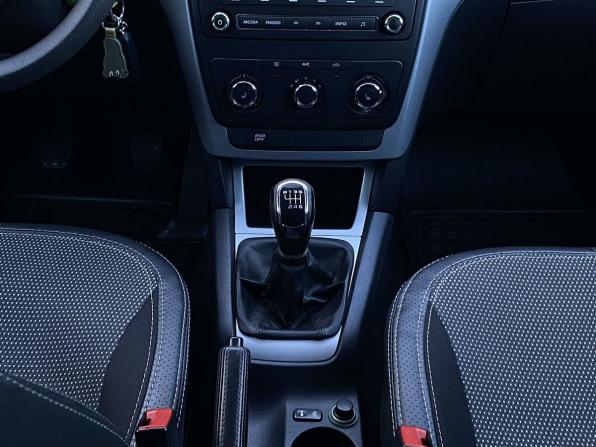 Skoda Yeti I Рестайлинг с пробегом 2014 года, цена 789 000 рублей, 197252 км, внедорожник, Автокод Объявления