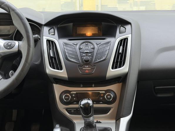Ford Focus III с пробегом 2012 года, цена 649 000 рублей, 253605 км, универсал, Автокод Объявления