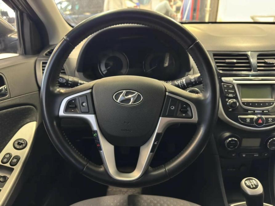 Hyundai Solaris I Волгоград  - изображение 7