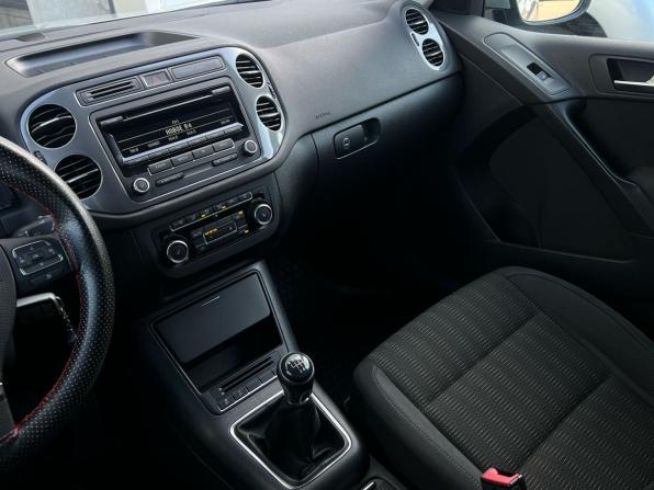 Volkswagen Tiguan I Рестайлинг с пробегом 2011 года, цена 1 348 000 рублей, 109856 км, внедорожник, Автокод Объявления
