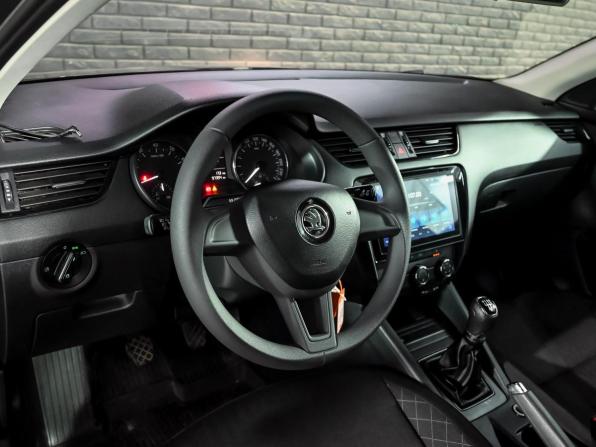 Skoda Octavia III (A7) Рестайлинг с пробегом 2017 года, цена 1 580 000 рублей, 97393 км, лифтбек, Автокод Объявления