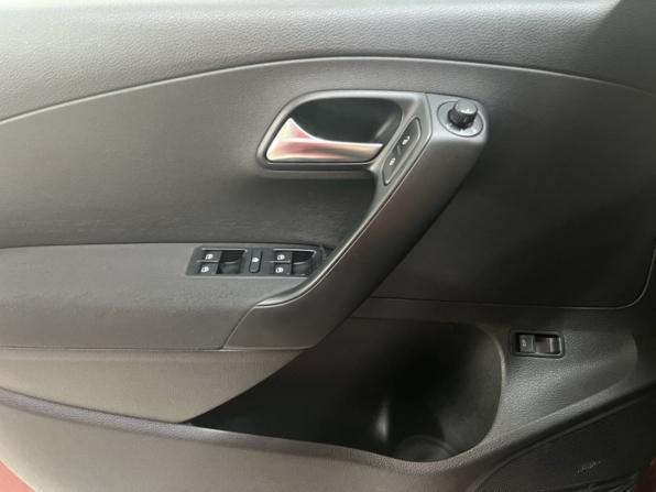 Volkswagen Polo V с пробегом 2011 года, цена 655 000 рублей, 255619 км, седан, Автокод Объявления