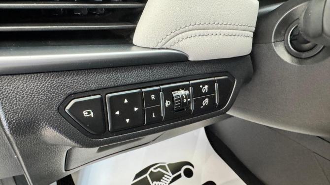 Chevrolet Captiva II с пробегом 2022 года, цена 1 990 000 рублей, 41869 км, внедорожник, Автокод Объявления