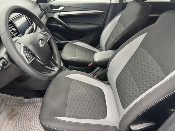 Lada (ВАЗ) Vesta I Рестайлинг (NG) с пробегом 2024 года, цена 1 379 000 рублей, 5170 км, седан, Автокод Объявления