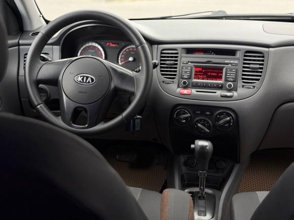 Kia Rio II Рестайлинг с пробегом 2009 года, цена 690 000 рублей, 135602 км, хэтчбек, Автокод Объявления
