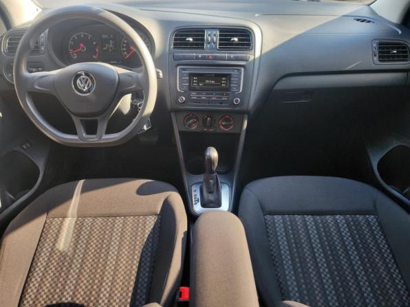 Volkswagen Polo V Рестайлинг с пробегом 2018 года, цена 1 350 000 рублей, 124000 км, седан, Автокод Объявления