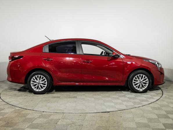 Kia Rio IV Рестайлинг с пробегом 2020 года, цена 1 499 900 рублей, 98000 км, седан, Автокод Объявления