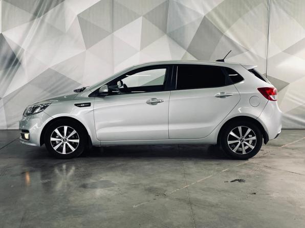 Kia Rio III Рестайлинг с пробегом 2017 года, цена 1 030 000 рублей, 95000 км, хэтчбек, Автокод Объявления