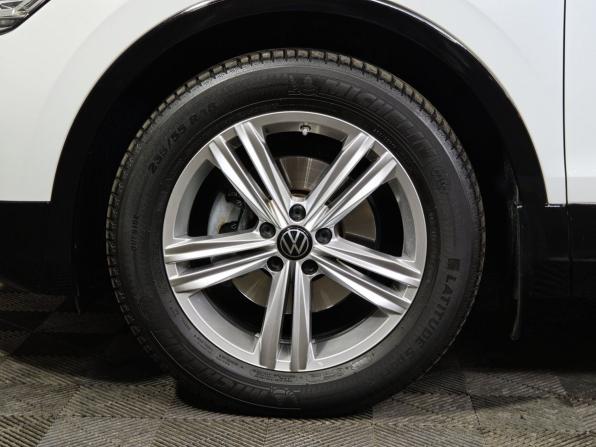 Volkswagen Tiguan II Рестайлинг с пробегом 2021 года, цена 2 555 000 рублей, 96583 км, внедорожник, Автокод Объявления