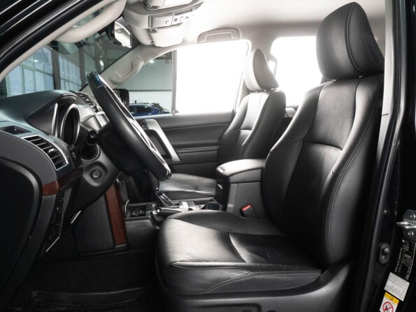 Toyota Land Cruiser Prado 150 Series Рестайлинг 1 с пробегом 2017 года, цена 5 149 000 рублей, 74316 км, внедорожник, Автокод Объявления
