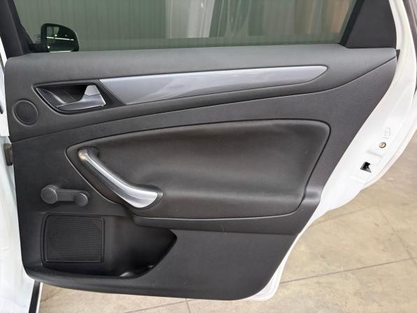 Ford Mondeo IV Рестайлинг с пробегом 2011 года, цена 697 000 рублей, 242831 км, седан, Автокод Объявления
