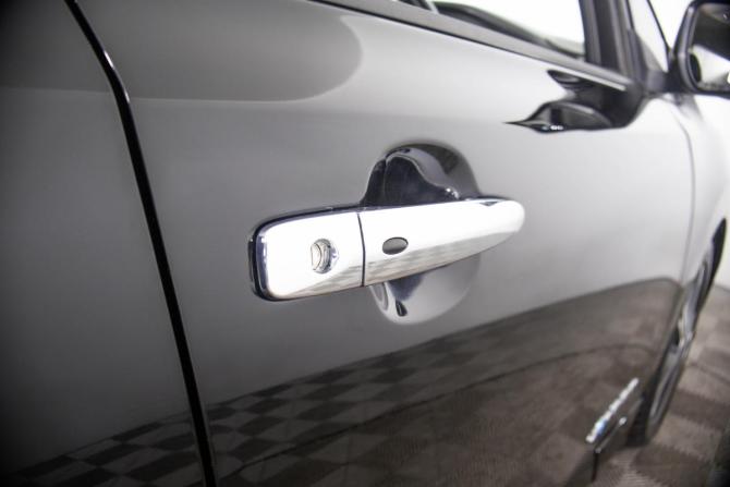 Nissan Leaf II (ZE1) с пробегом 2018 года, цена 1 749 000 рублей, 140100 км, хэтчбек, Автокод Объявления