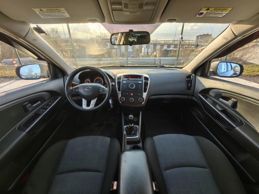 Kia Ceed I Рестайлинг Санкт-Петербург  - изображение 13