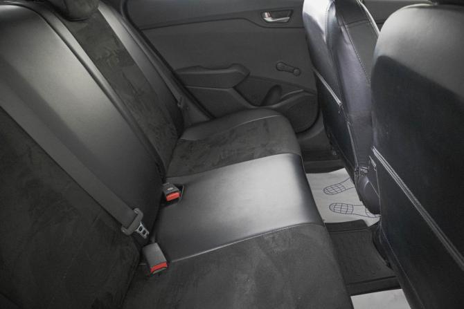 Hyundai Solaris II с пробегом 2017 года, цена 999 000 рублей, 218300 км, седан, Автокод Объявления