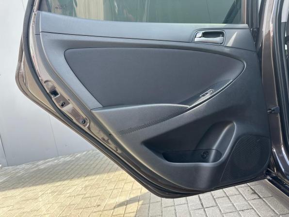 Hyundai Solaris I Рестайлинг с пробегом 2016 года, цена 990 000 рублей, 151600 км, седан, Автокод Объявления