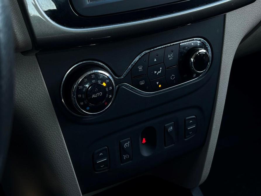 Renault Logan II Санкт-Петербург  - изображение 15
