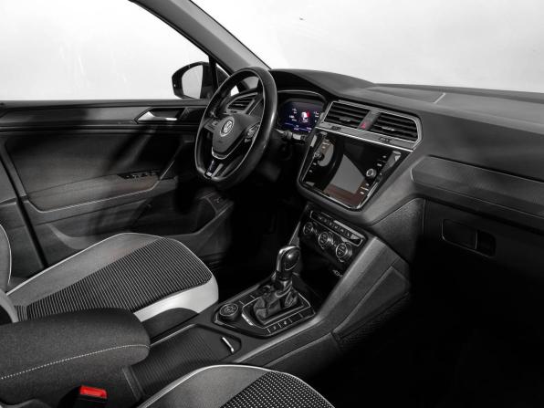 Volkswagen Tiguan II с пробегом 2020 года, цена 2 439 000 рублей, 88300 км, внедорожник, Автокод Объявления
