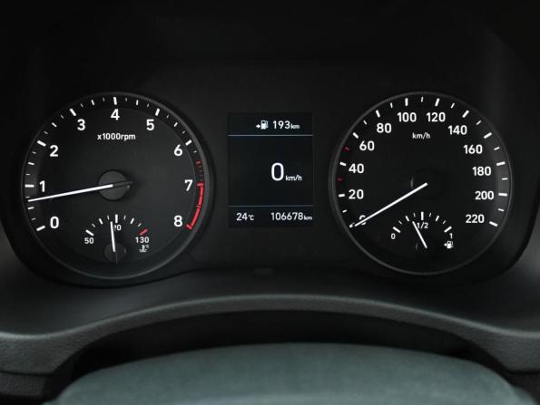 Hyundai Solaris II с пробегом 2017 года, цена 1 199 000 рублей, 106678 км, седан, Автокод Объявления