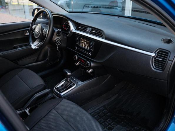 Kia Rio IV Рестайлинг с пробегом 2021 года, цена 1 750 000 рублей, 93450 км, хэтчбек, Автокод Объявления