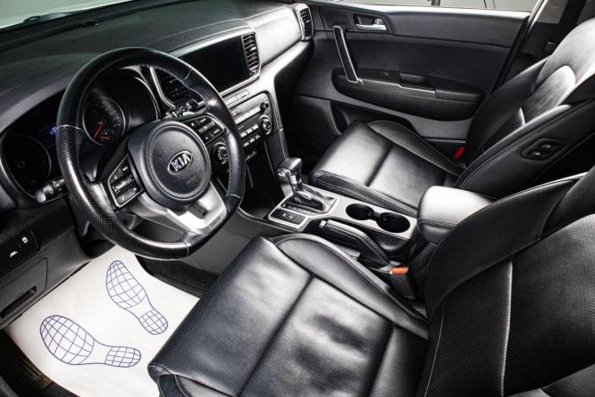 Kia Sportage IV Рестайлинг с пробегом 2019 года, цена 2 239 000 рублей, 107000 км, внедорожник, Автокод Объявления