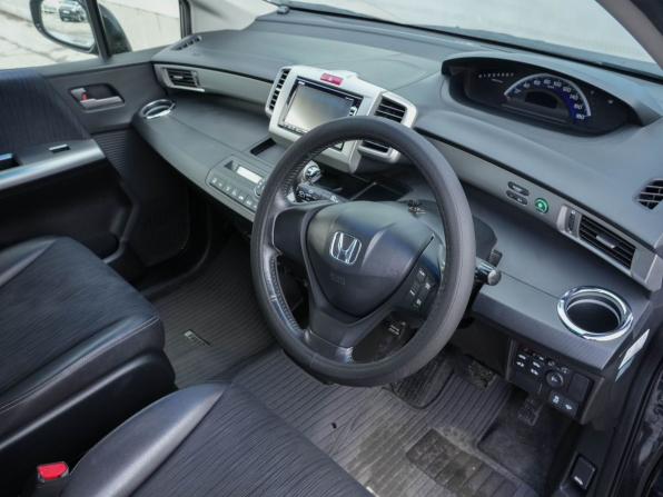 Honda Freed I Рестайлинг с пробегом 2012 года, цена 1 080 000 рублей, 107657 км, компактвэн, Автокод Объявления